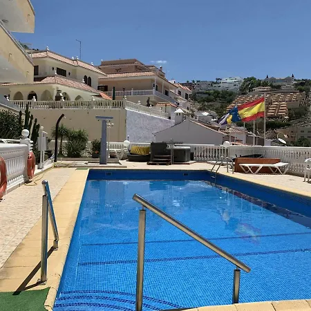 Las Americas With Views And Heated Pool *