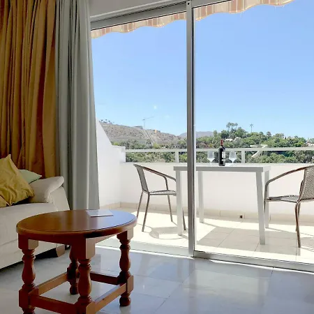 Las Americas With Views And Heated Pool 아파트 아데제